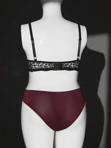 Spicy Aura Plus Size Classic Sexy Lace Patchwork Underwire Lingerie Set - Burgundy - View 10
