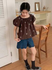 DAZY Blusa de niña con cuello de volantes, mangas de pétalos y bordados, camisa holgada y versátil con estilo francés para el otoño - Marrón - Ver 3