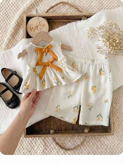 2pcs Newborn Ditsy Floral Woven Casual Top And Pants Set