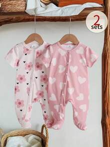 Set de 2 piezas de pijama tipo pelele suave y cómodo para recién nacidos, con estampado de corazones y flores, de manga corta y con pies - Rosa - Ver 6