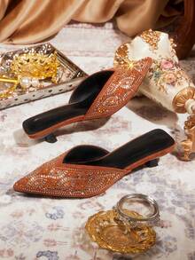 CUCCOO TILAWA 女士，铆钉扣，高跟鞋。 - 棕色 - 查看 1