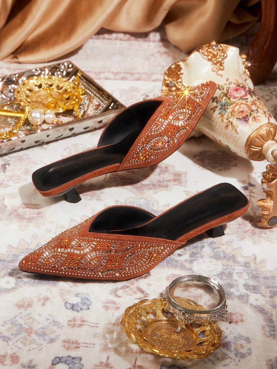 CUCCOO TILAWA 女士，铆钉扣，高跟鞋。 - 棕色 - 查看 1