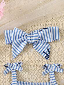 SHEIN Vintaside Kids 女婴夏季海滩度假条纹蝴蝶结印花系带露肩修身吊带连衣裙配发带 - 藍色 - 查看 4