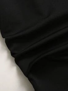 SHEIN 青少年女孩休閒經典黑色扭轉單肩玫瑰鈕扣裝飾優雅修身上衣T恤，適合日常穿著與優雅婚禮 - 黑色 - 查看 6