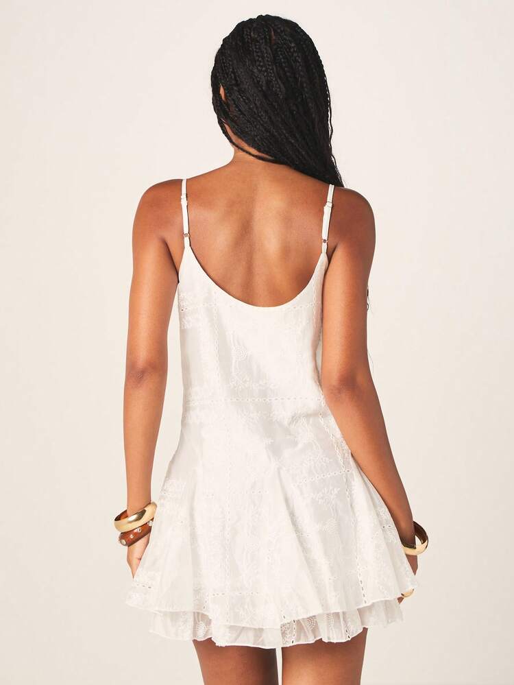 MISSGUIDED Embroidered Eyelet Mini Dress With V-Neck Spaghetti Straps And Tiered Ruffle Hem For Summer Occasions