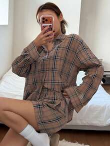 DAZY Conjunto de pijama de camisa holgada y pantalones cortos a cuadros para mujer - Caqui - Ver 10