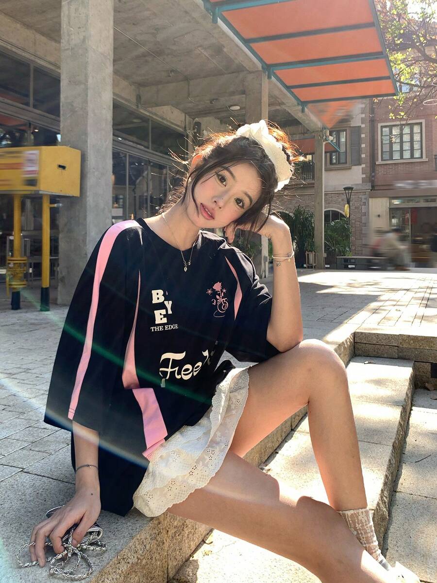 DAZY 女士圆领撞色英文印花短袖T恤图案T恤 - 黑色 - 查看 1