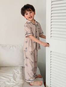 DAZY 小男孩卡通熊单排扣短袖上衣和裤子睡衣套装 - 卡其色 - 查看 4
