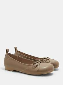 CUCCOO CURVES Women's Casual Versatile Commuter Bow Decor Wide Fit Flats - Khaki - View 2