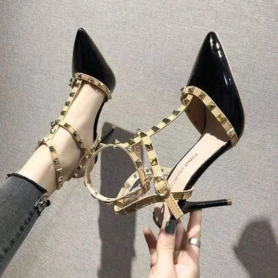 Sandalias de mujer con hebilla recta y tachuelas de estilo europeo y americano; zapatos de tacón de mujer con punta afilada, tacón fino y diseño de hebilla en T de charol; sandalias de tacón de mujer
