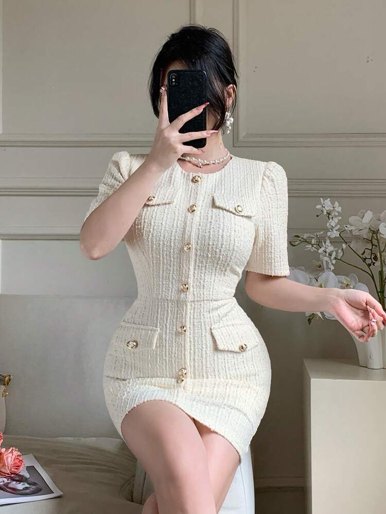 Women's Solid Color Round Neck Short Petal Sleeve Metal Single-Breasted Fitted Elegant Dress Sundress Summer