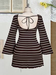 SHEIN ICON 大码彩色条纹露背喇叭袖针织连衣裙 - 彩色 - 查看 3