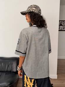 Muchica 字母条纹印花梭织衬衫，学院风 - 彩色 - 查看 2