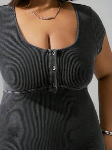CurvyTilda Plus Size Solid Color Minimalist Casual Short Sleeve Dress, For Hourglass Body Shape, For Summer - Black - View 9