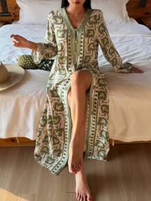 DAZY Floral All-Over Print Loose Women Robe - Green - View 1