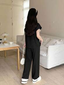 SHEIN 青少年女孩夏季拼色針織緞帶落肩短袖T恤與長褲兩件式休閒套裝，開學季/情人節/夏季兩件套穿搭，休閒亞麻風黑白配色套裝 - 黑與白 - 查看 5