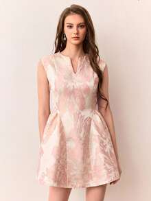 Aveloria Rosie 优雅提花花瓣袖收腰无袖连衣裙，优美的双色紫红色和紫色 - 粉色 - 查看 3