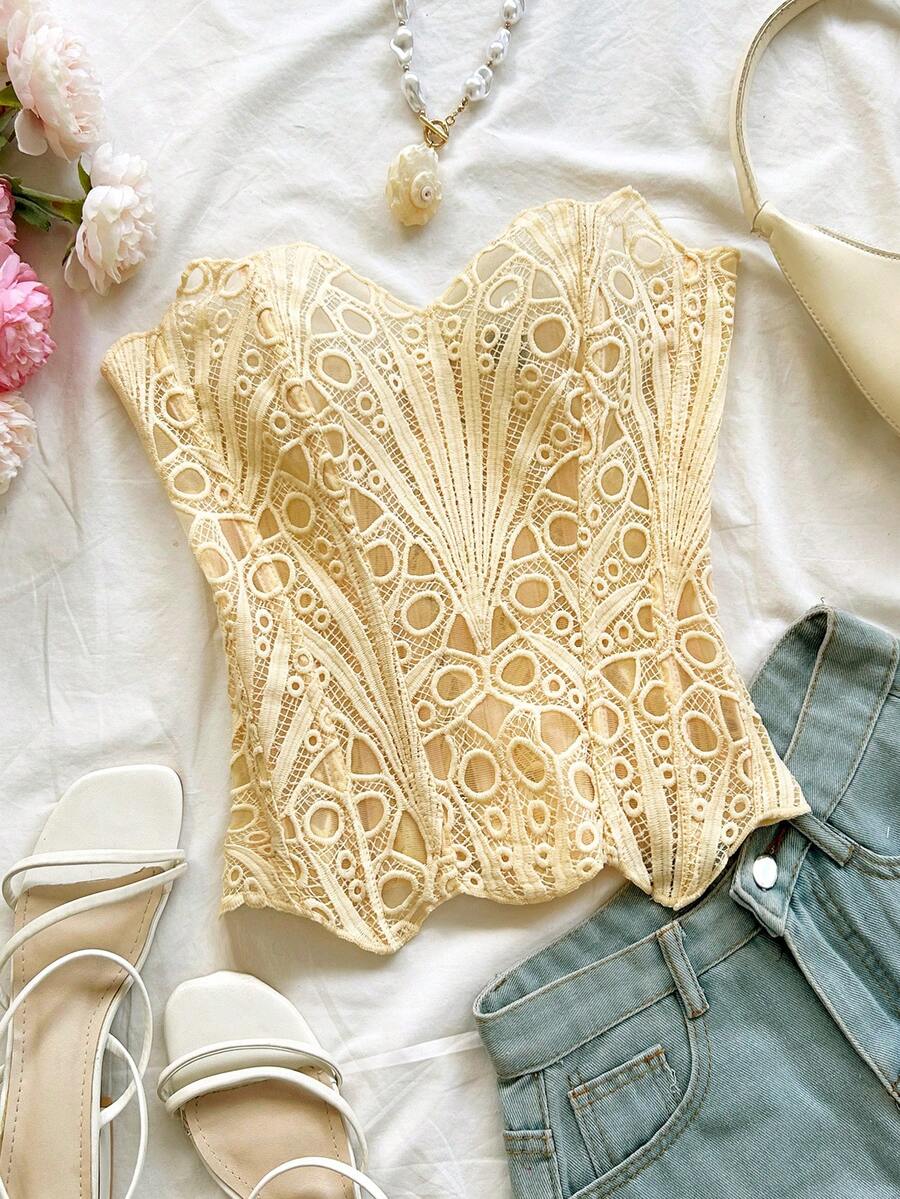 Soleia 露肩蕾丝层叠修身束身胸衣上衣，性感前卫度假风，镂空刺绣连体衣，适合夜间外出、婚礼宾客、秋季穿着。 - 杏色 - 查看 1