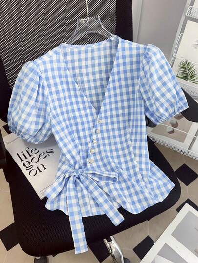 GlowEve 女士蓝白格纹V领裹身不对称下摆系带短袖衬衫，优雅别致，适合生日、狂欢节、劳动节、返校、旅行、休闲、工作、夏季等场合。