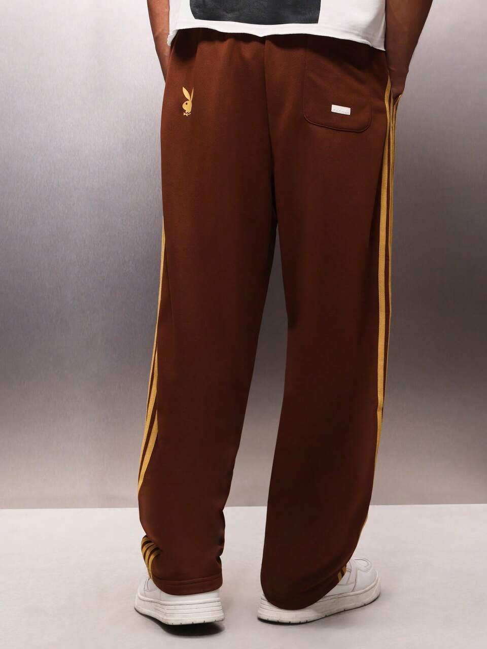 PLAYBOY X SUMWON Logo Drawstring Sweatpants With Side Stripe Detail And Elastic Ankle Cuffs For Casual Streetwear