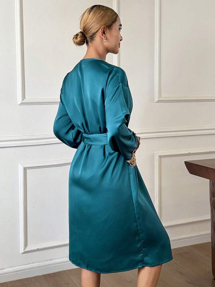 Charming Contrast Color Trim Satin Splice Robe For Women