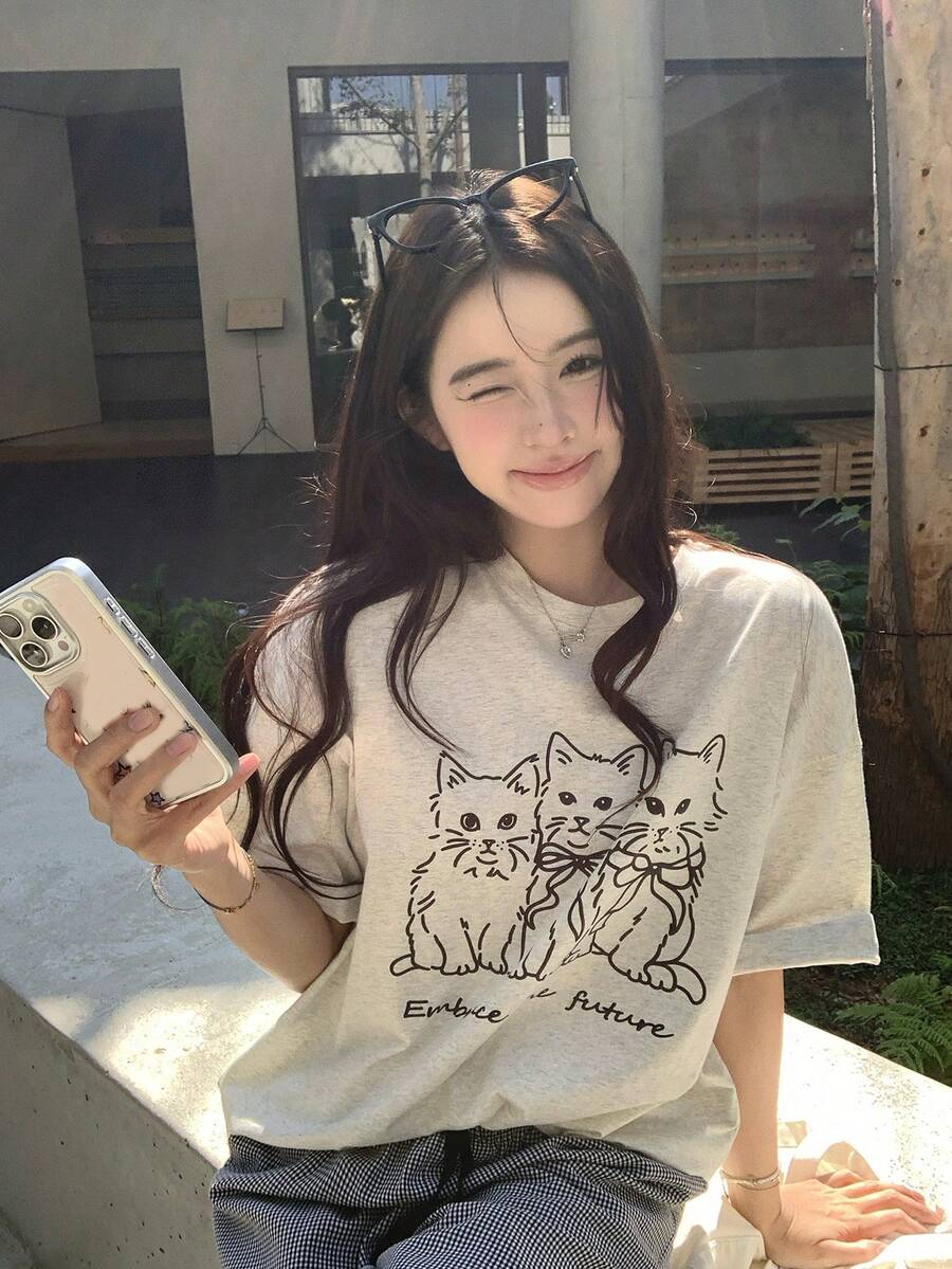 DAZY Women's Retro Cute Bow Tie Cat Short Sleeve Loose Cotton Casual T-Shirt - Grey - View 1