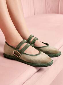 CUCCOO DOLLMOD 女士灰色时尚优雅天鹅绒经典舒适平行双带玛丽珍平底鞋 - 卡其色 - 查看 4