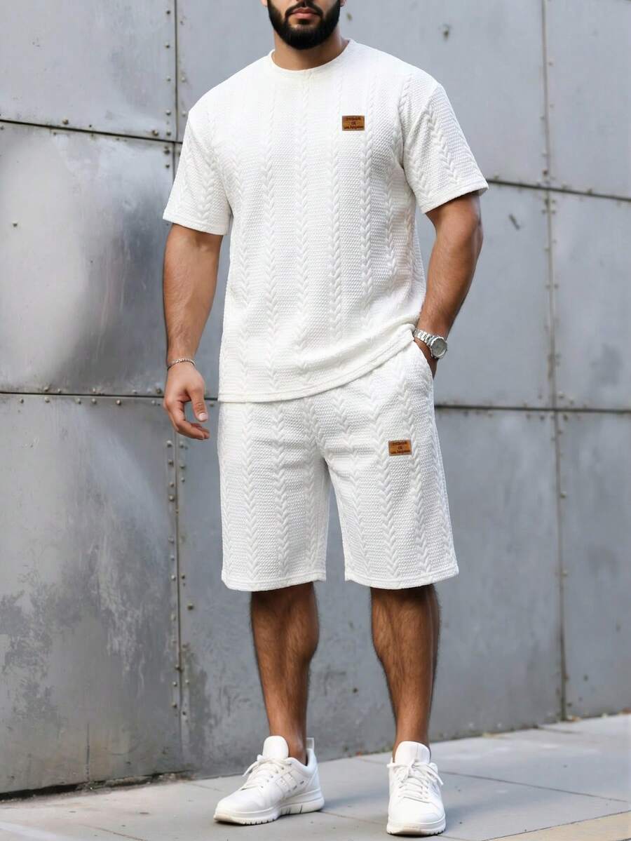 DRIVNCORE 男士加大码夏季字母印花圆领短袖休闲 T 恤和抽绳腰短裤套装,舒适服装 - 白色 - 查看 1