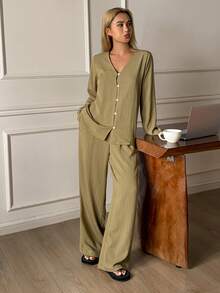 DAZY 极简宽松V领撞色纽扣女士睡衣套装 - 綠色 - 查看 4