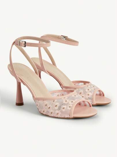 CUCCOO CHICEST Women Heeled Sandals