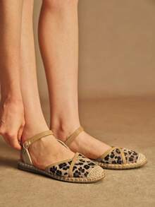 Rosivie 女士休闲豹纹搭扣平底鞋 - 杏色 - 查看 4