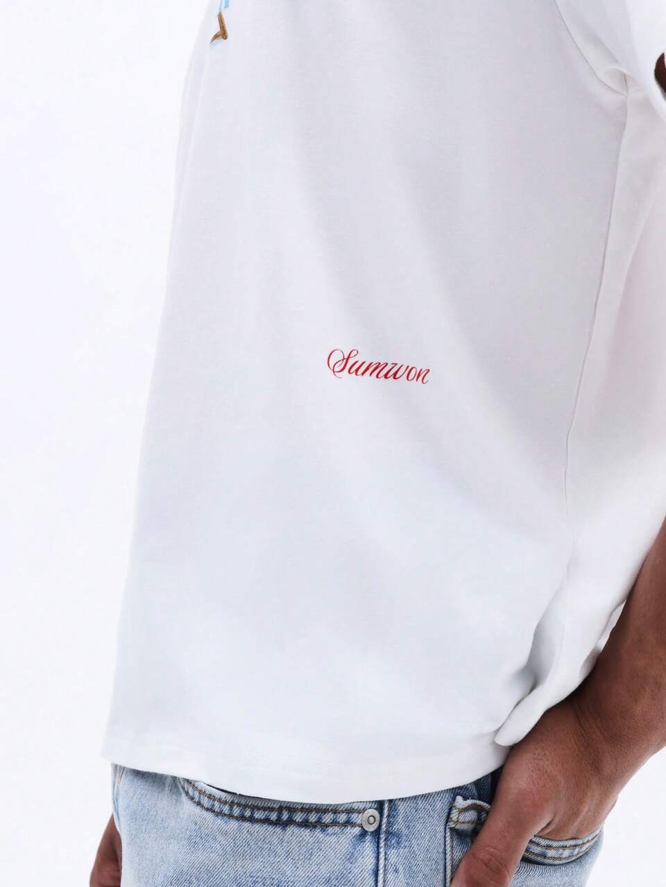 SUMWON Men's Boxy Fit T-Shirt With Beach Chair Print Crew Neck Short Sleeve Casual Summer Graphic Tee White Cotton Top