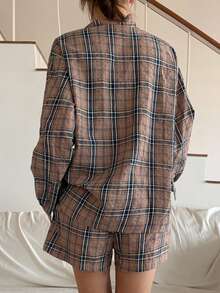 DAZY Conjunto de pijama de camisa holgada y pantalones cortos a cuadros para mujer - Caqui - Ver 2