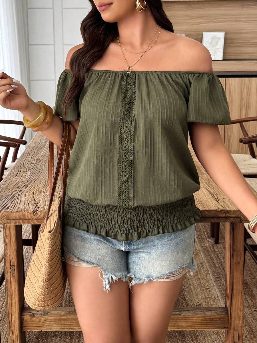 Weeklong Blusa de mujer talla grande de hombros descubiertos con textura de tela y ribete de volantes en unicolor, adecuada para uso diario y commuting en primavera/verano - Verde militar - Ver 1