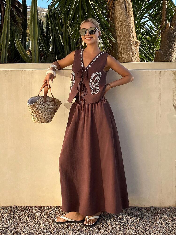 Women's Summer Casual Contrast Color Embroidery V-Neck Tie Strap Tank Top And Skirt 2-Piece Set