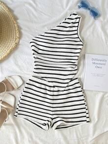 SHEIN 少女休闲不对称纹理条纹露脐不对称下摆背心和短裤两件套 - 黑與白 - 查看 3
