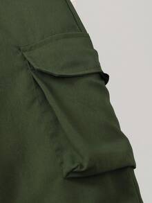 SHEIN Genkimix Kids 年轻男孩时尚工装口袋背心搭配字母印花短袖 T 恤和休闲工装裤，舒适的面料适合夏季，适合上学和户外穿着的凉爽服装 - 彩色 - 查看 6