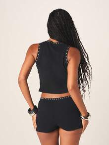 MISSGUIDED Minifalda con pantalón corto de talle alto con tachuelas y ojetes plateados, estilo envolvente asimétrico negro para fiestas de otoño e invierno - Negro - Ver 2