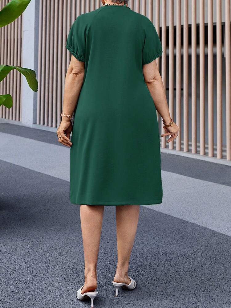 Plus Size Women's Solid Color Round Neck Short Sleeve Single-Breasted Pocket Casual Dress