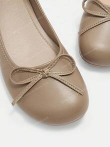 CUCCOO CURVES Women's Casual Versatile Commuter Bow Decor Wide Fit Flats - Khaki - View 5