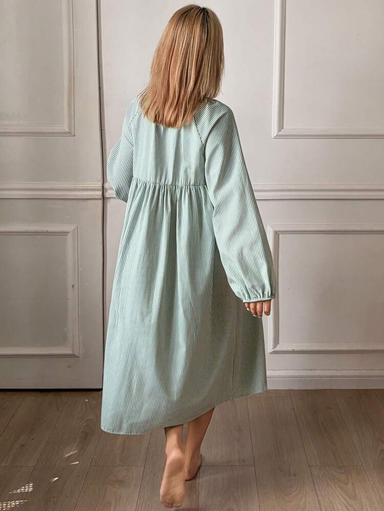 Fresh Green Striped Pleated Collar Loose Lantern Sleeve Women's Nightgown