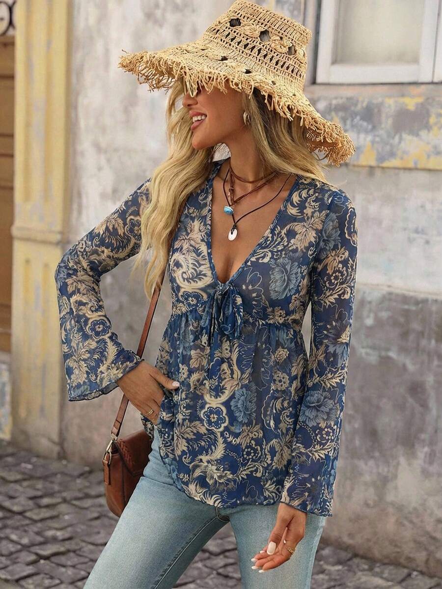 Brillora 女士休闲印花喇叭袖V领上衣，波西米亚风夏季上衣，优雅百搭，适合春夏度假、情人节、2026狂欢节等各种场合，也适合海滩和优雅派对穿着。 - 藏蓝色 - 查看 1