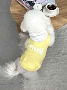 PETSIN 这款专为小型犬设计的宠物背心，柔软透气，弹性十足，舒适轻便，带有口袋和兜帽，蓝黄相间，适合泰迪犬、比熊犬、约克夏梗犬、博美犬等小型犬日常穿着、户外散步、休闲娱乐、拍照等场合，是宠物爱好者、狗主人和宠物时尚达人的必备单品。小型犬宠物服装配件 - 彩色 - 查看 21