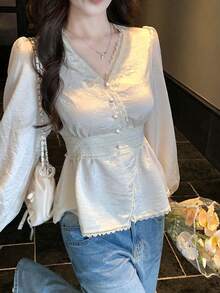 DAZY 女士纯色V领长袖褶皱蕾丝边优雅韩版上衣 - 杏色 - 查看 5