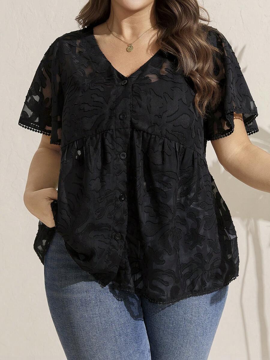 大码女式V领镂空荷叶边短袖单排扣黑色娃娃衫，适合音乐节、节日、毕业典礼、优雅婚礼及活动、沙滩派对等场合。 - 黑色 - 查看 1