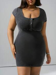 CurvyTilda Plus Size Solid Color Minimalist Casual Short Sleeve Dress, For Hourglass Body Shape, For Summer - Black - View 8