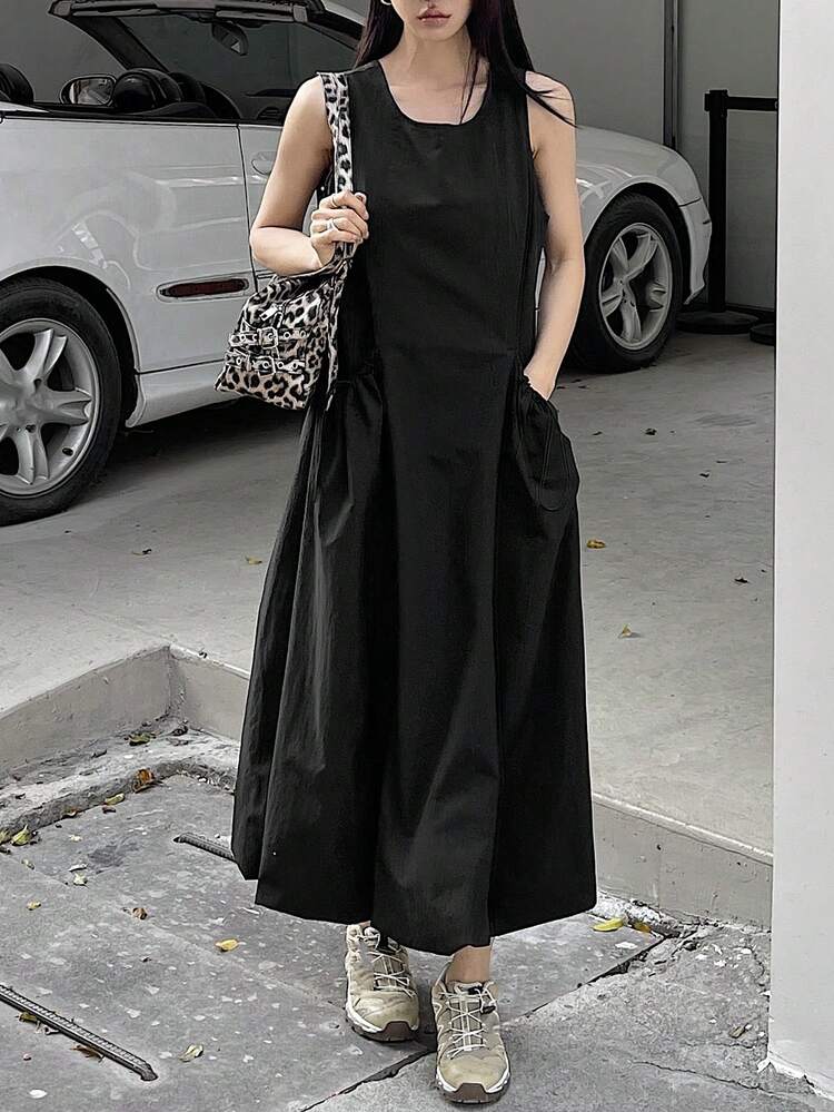 Women's Solid Color Round Neck Pocketed Casual Sleeveless Dress Sun Dresses For Women
