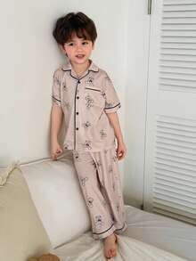 DAZY 小男孩卡通熊单排扣短袖上衣和裤子睡衣套装 - 卡其色 - 查看 3