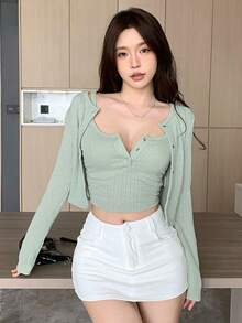 DAZY Conjunto de dos piezas de camiseta de manga larga de un solo pecho y top de camisola, tops estilo preppy - verde menta - Ver 2