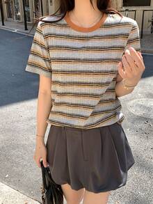 DAZY Women's Striped Round Neck Casual Loose Short Sleeve T-Shirt - Light Grey - View 3